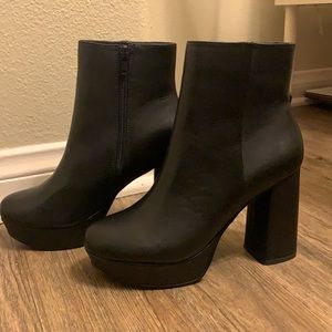 NEW! Never worn! Black leather platform booties